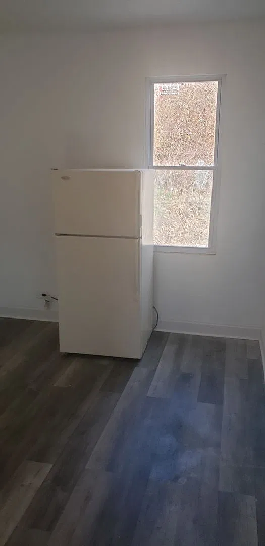 2 bed, $800 — Photo 1