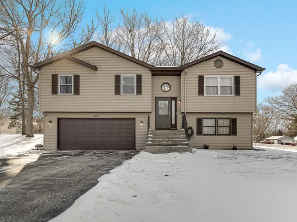7515 Hickory Trl, Wonder Lake, IL 60097