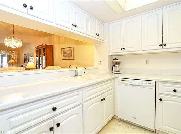 5th image of 4263 Bay Beach Ln APT 114