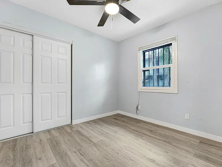 1142 E 120th St #2 — Photo 3