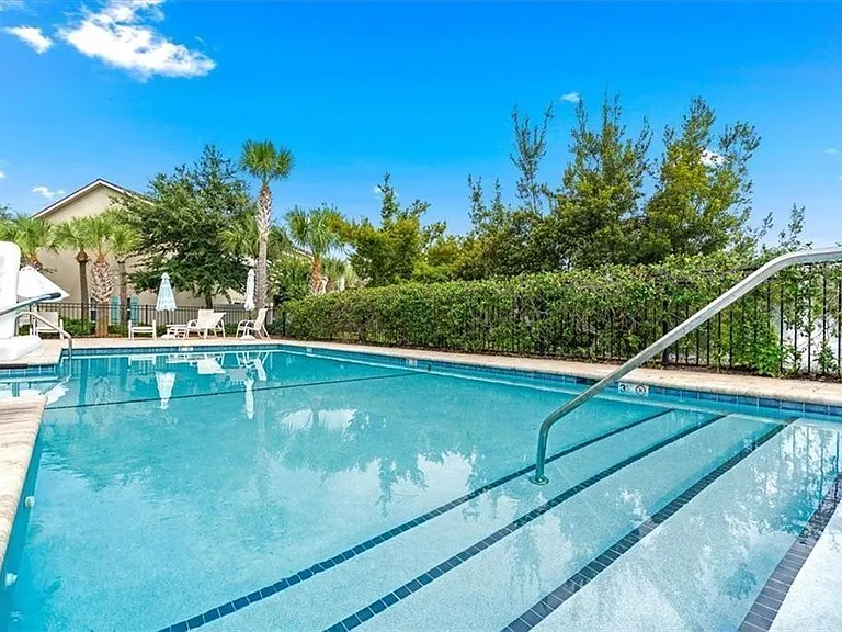 802 Reserve Ln — Photo 41