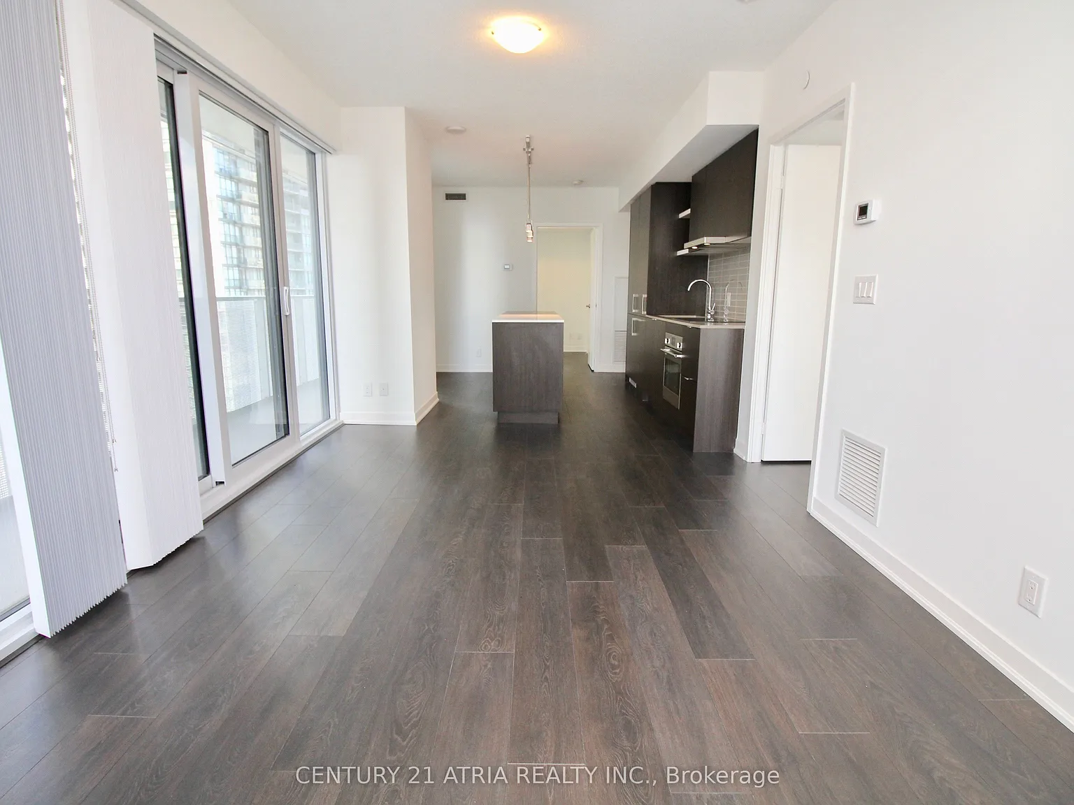 100 Harbour St — Photo 4