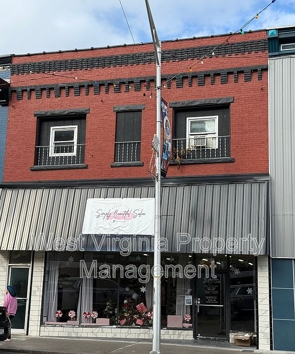 1st image of 852 Mercer St APT 3