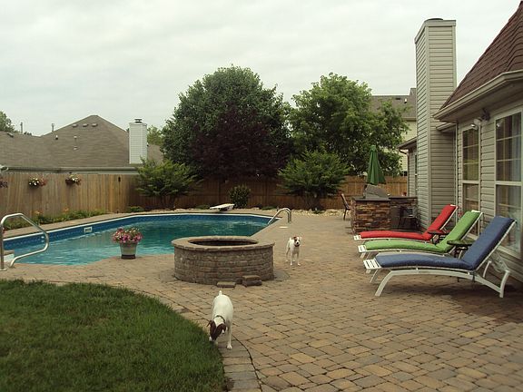 backyard w/pool and firepit