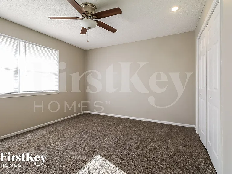 525 Sunset Ln — Photo 7