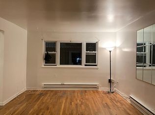 905 E 218th St #2, Bronx, NY 10469