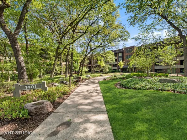 1401 Burr Oak Rd APT 217B, Hinsdale, IL 60521