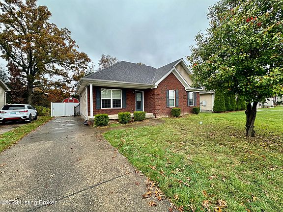 2nd image of 936 Tecumseh Dr