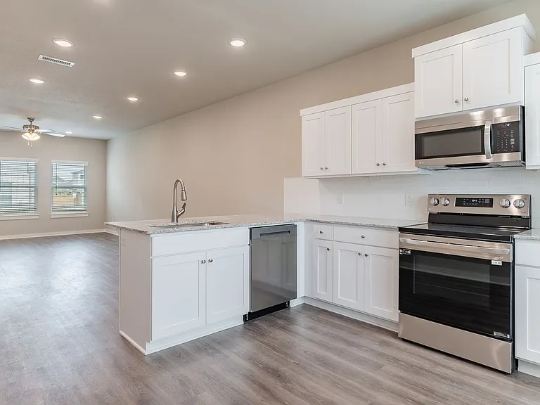 654 N Littleleaf Ter #27 — Photo 2