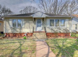 403 N Carson Ave, Champaign, IL 61821