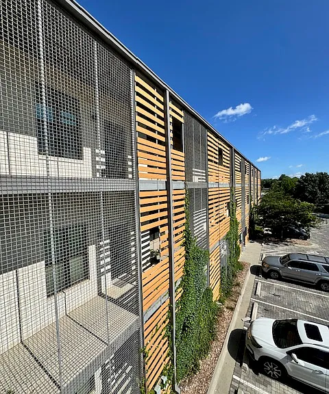 Little Emma Apartments — Photo 2
