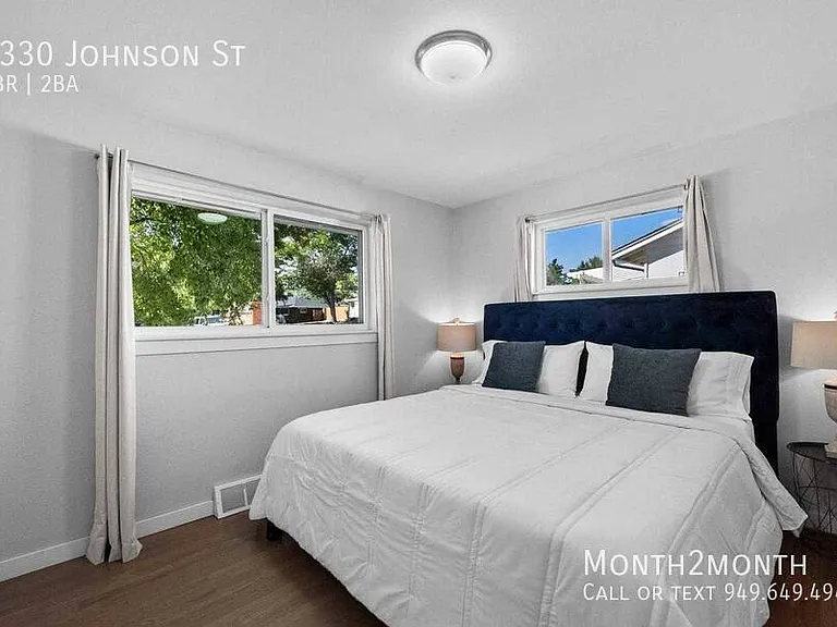 5330 Johnson St — Photo 14