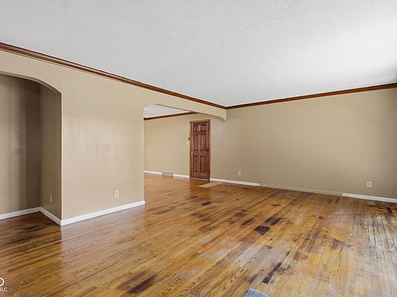4th image of 2819 E Edgewood Ave