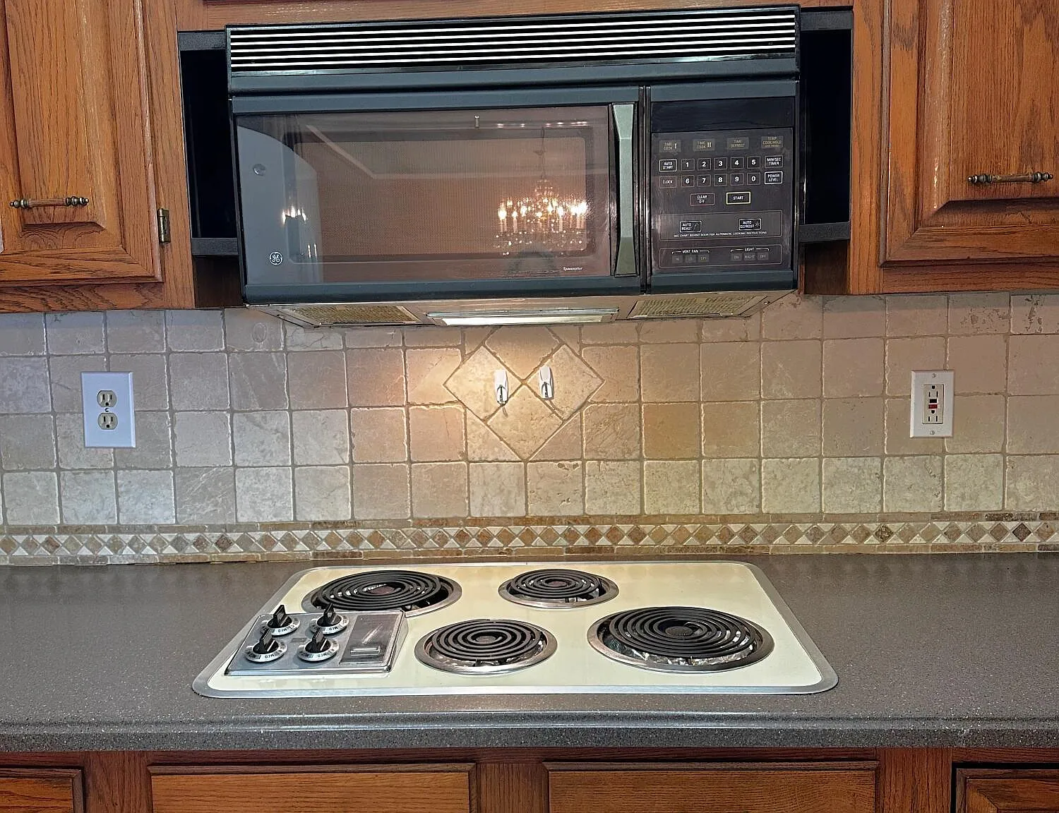 2 bed, 2.0 bath, 1264 sqft, $1,750 — Photo 3