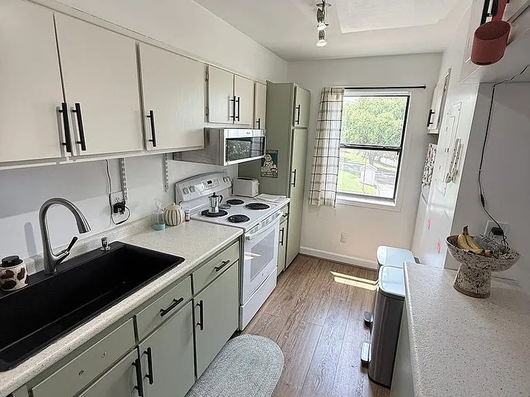 290 Appleby Dr #276 — Photo 2