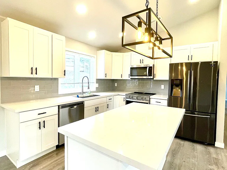 20832 Poplar Way — Photo 16