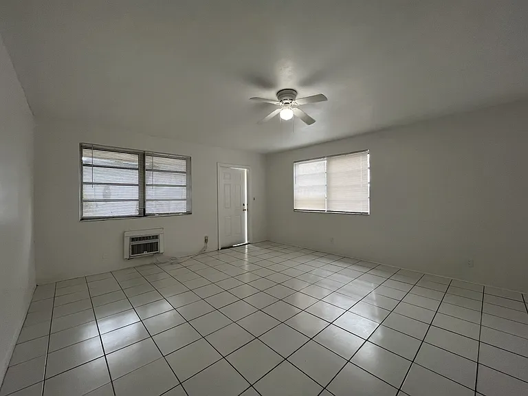 2303 Adams St #1 — Photo 6