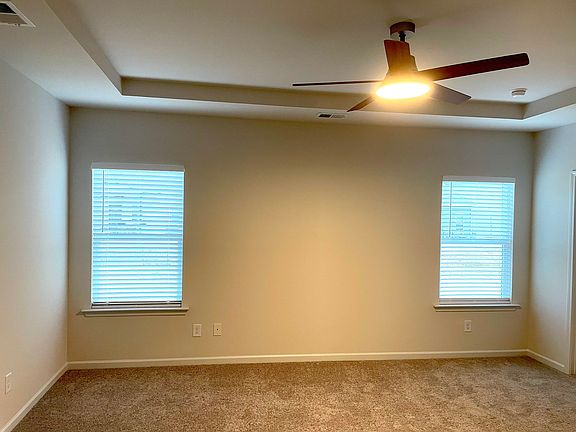 4th image of 177 Marion Dr