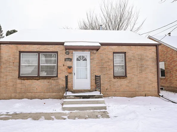 2218 53rd St, Des Moines, IA 50310