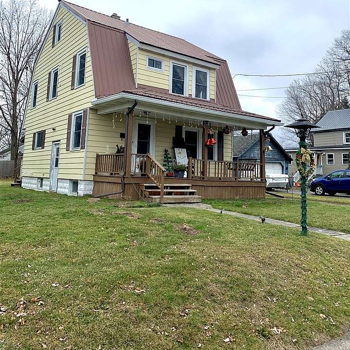 1st image of 62 Bishop Ave