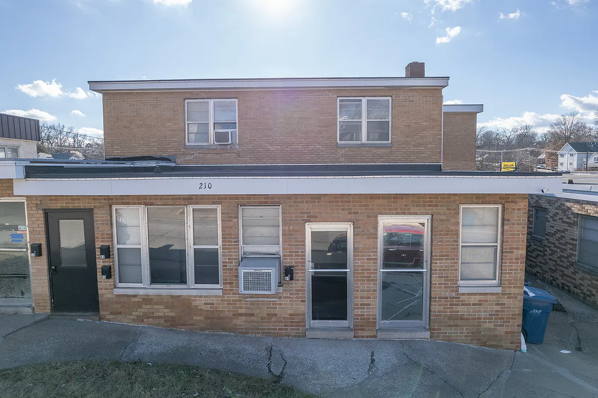 Building Photo - 210 E Dunklin St #A4
