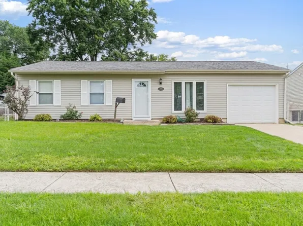 302 Healy Ave, Romeoville, IL 60446