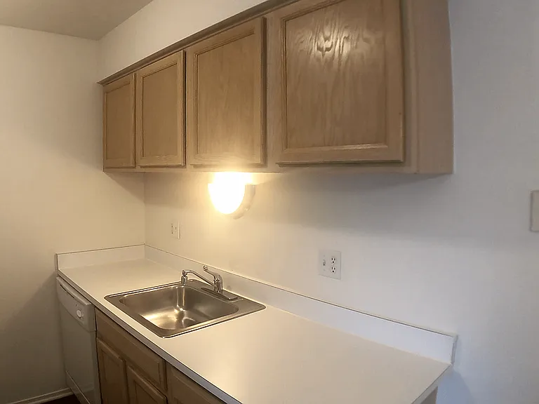 Prentiss Pointe Apartments — Photo 148