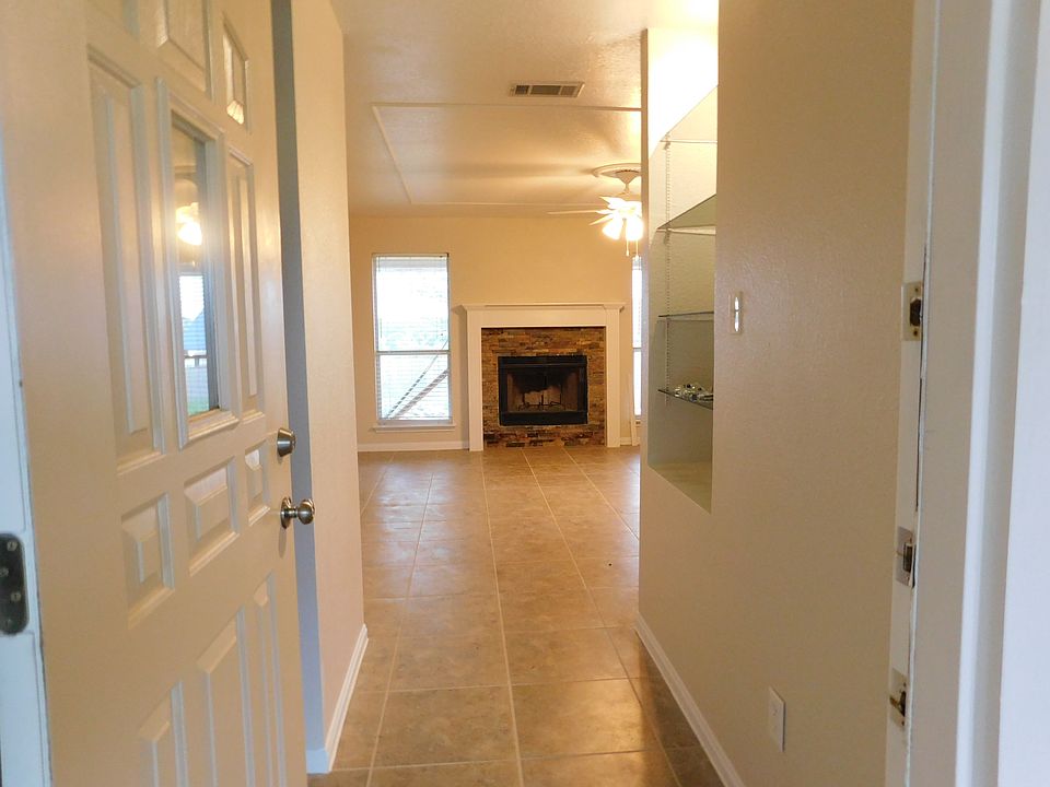 1st image of 3404 Saul Dr