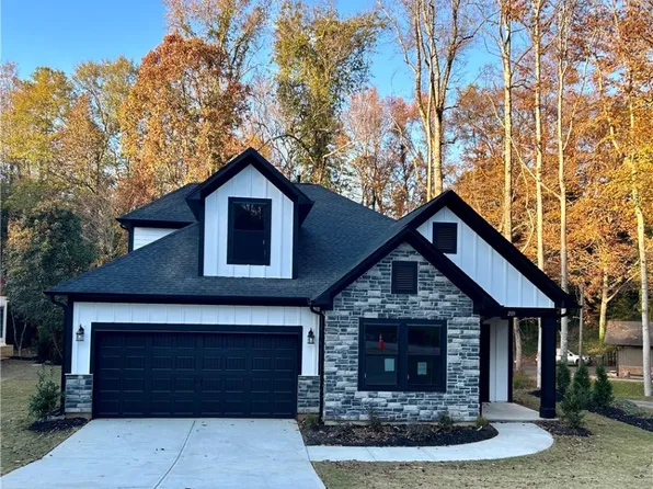 209 A Riggs Dr, Clemson, SC 29631