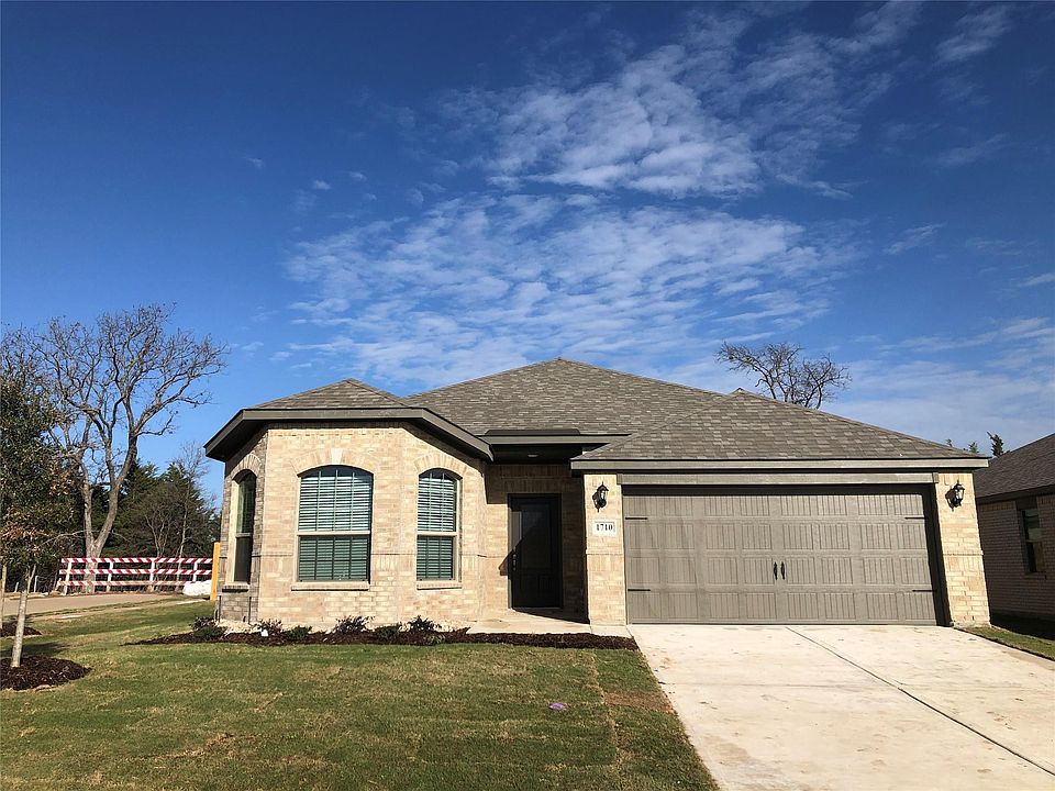 1st image of 1710 Sandalwood Way