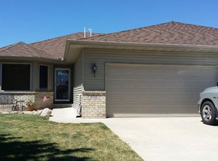 836 S Chestnut St, Belle Plaine, MN 56011