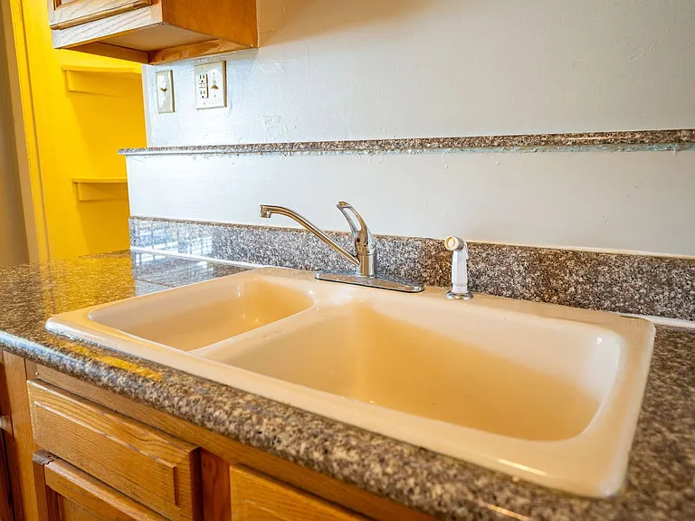 755 Wager St — Photo 14