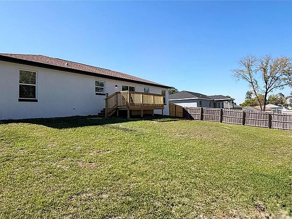 4th image of 15128 SW 46th Cir