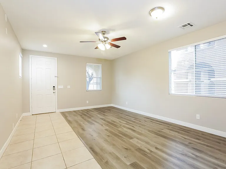 7333 Caballo Range Ave — Photo 5