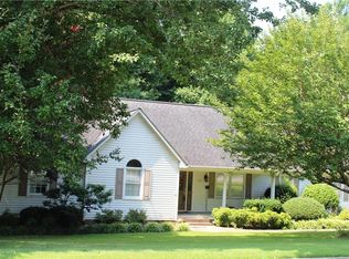 403 Burdine Dr, Easley, SC 29640