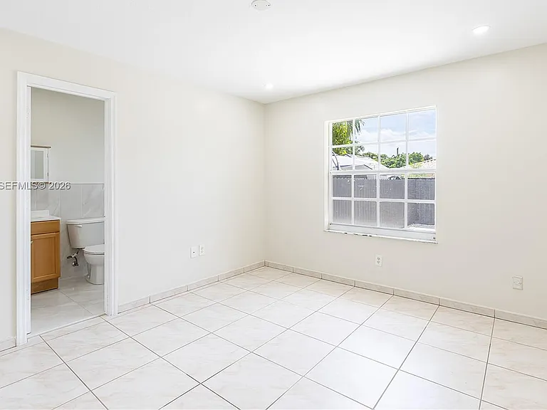 1214 NW 34th Ave #1214 — Photo 9