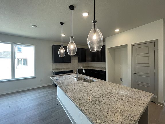 4th image of 173 Arvil Dr