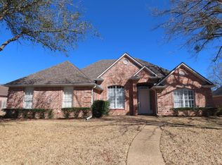 1221 River Bend Dr, Tyler, TX 75703