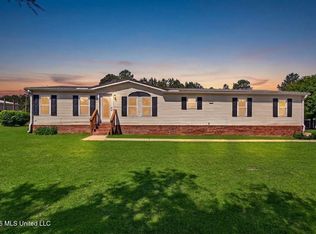 19561 Lennis Cuevas Rd, Saucier, MS 39574
