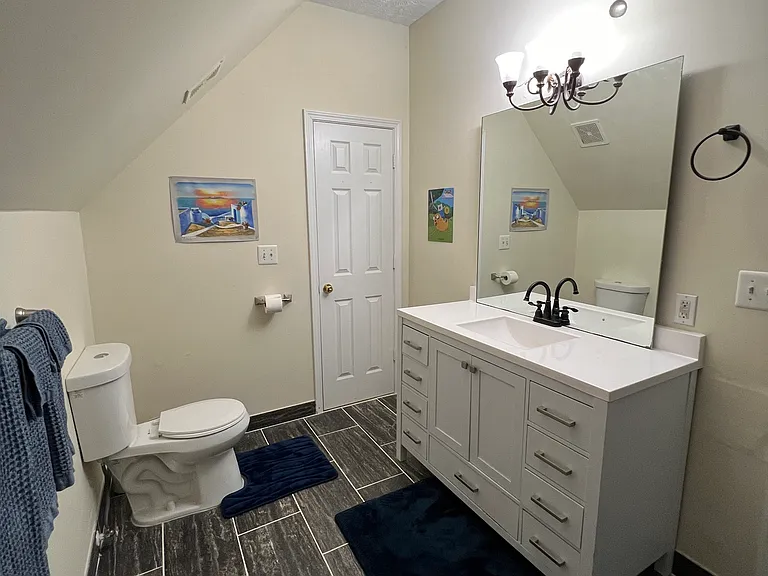 2405 College St — Photo 13