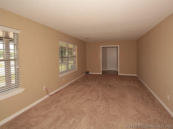 5th image of 7366 N 117th East Ave