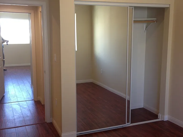 Sylvan St. Apartments_ 14639 Rentals — Photo 8