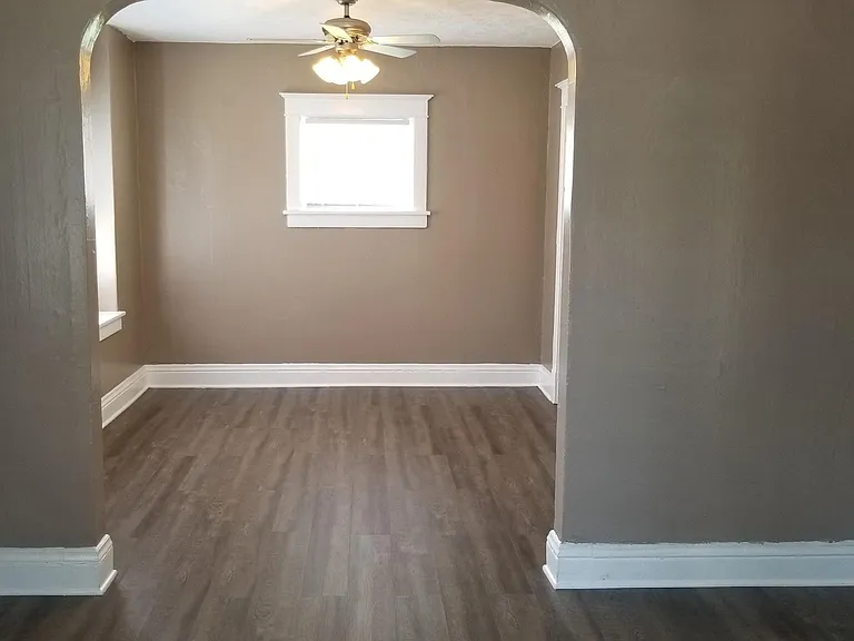 4830 S 22nd St — Photo 5