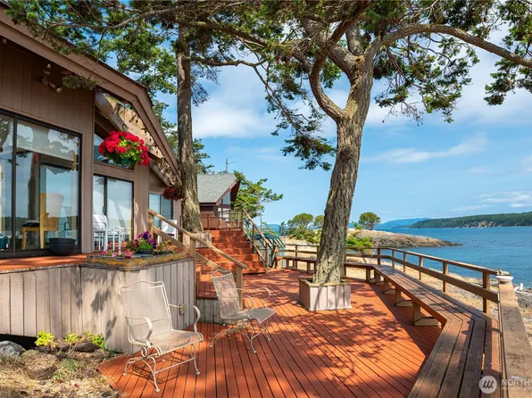 190 Island Drive, Friday Harbor, WA 98250