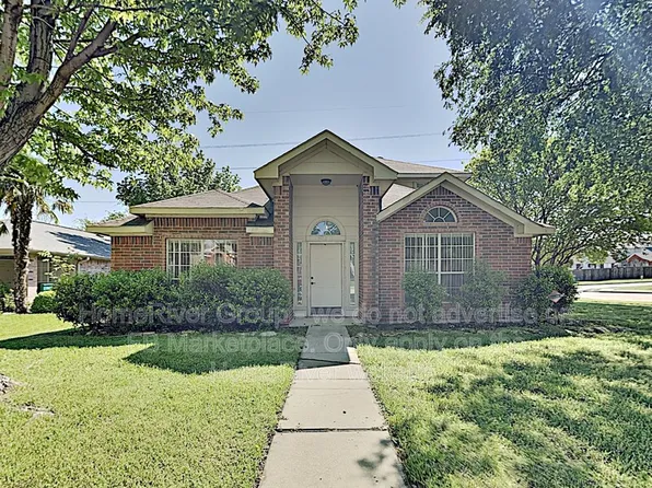 2115 Camelot Dr, Lewisville, TX 75067