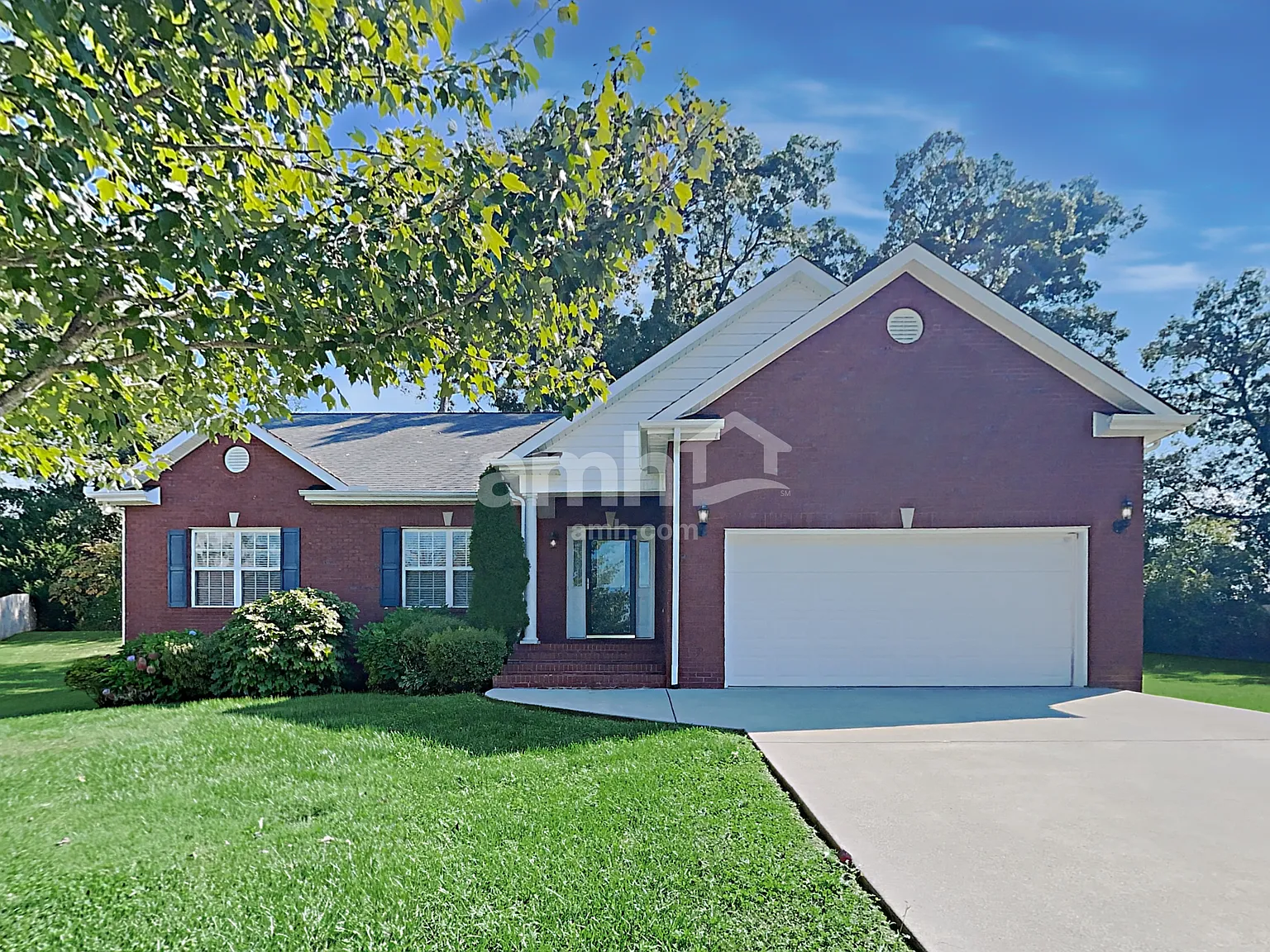 3 bed, 2.0 bath, 1804 sqft, $2,450 — Photo 1