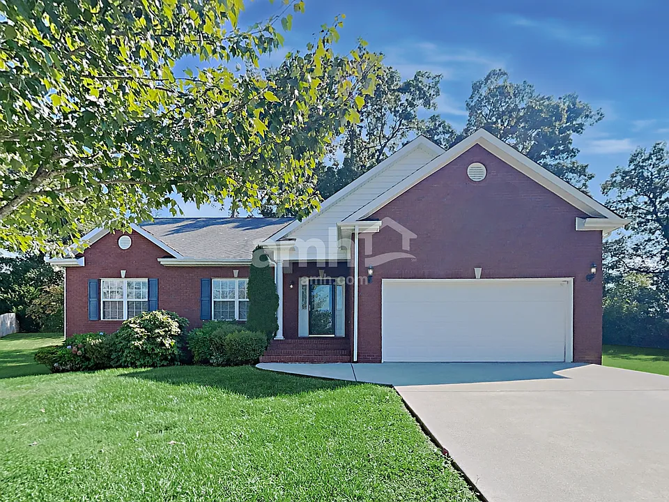 925 Micah St