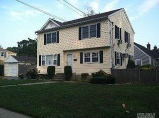 2880 Eaton Rd W, Wantagh, NY 11793