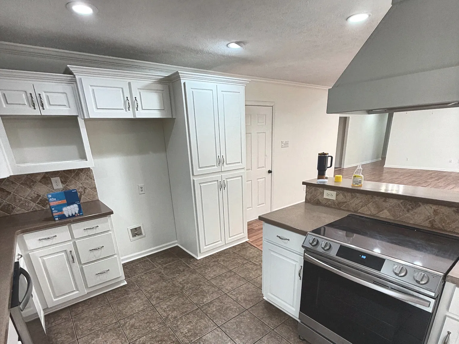 3 bed, 1908 sqft, $1,850 — Photo 3