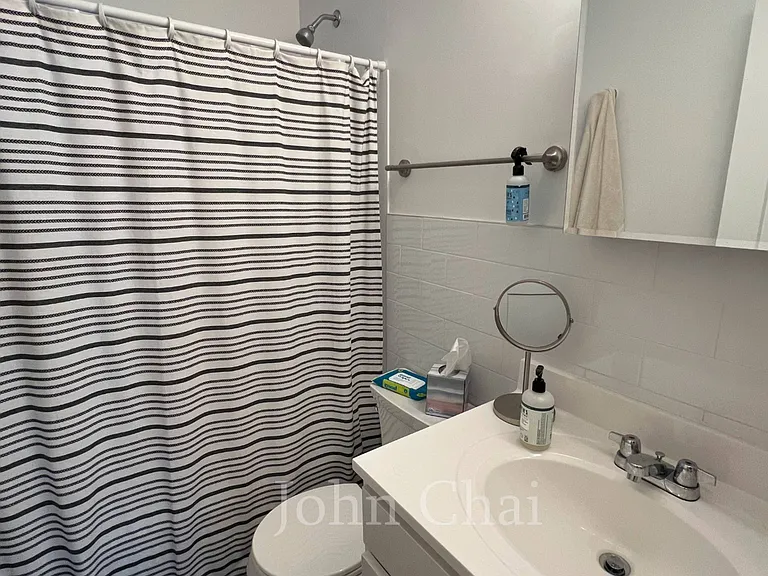 123 Sutherland Rd #N — Photo 35